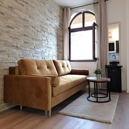 Apartment Karlo サリ エクステリア 写真