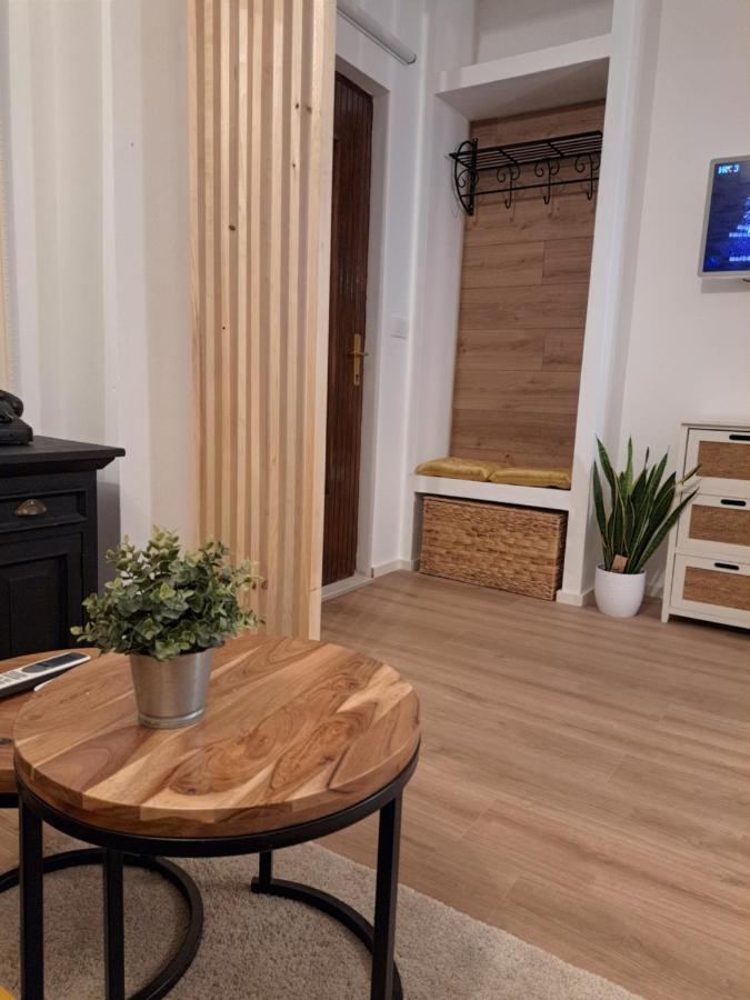 Apartment Karlo サリ エクステリア 写真