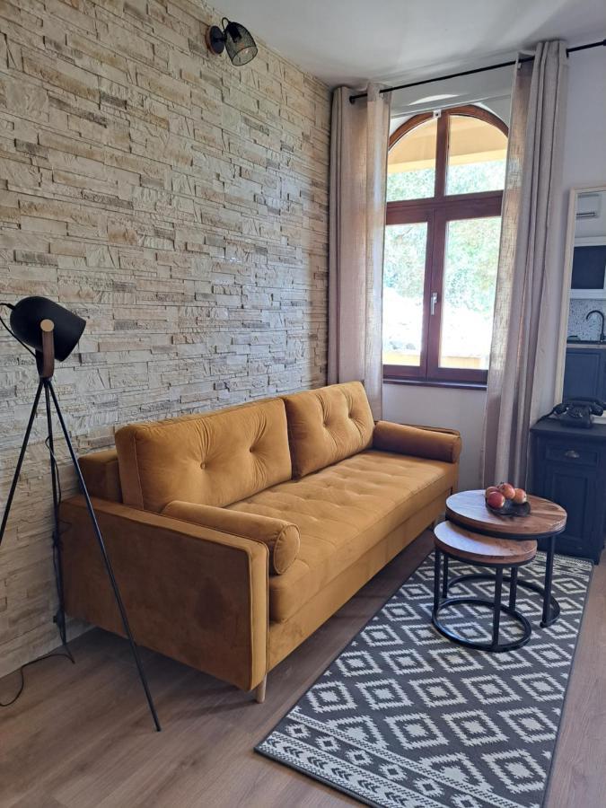 Apartment Karlo サリ エクステリア 写真